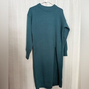 Sweater dress with side slit